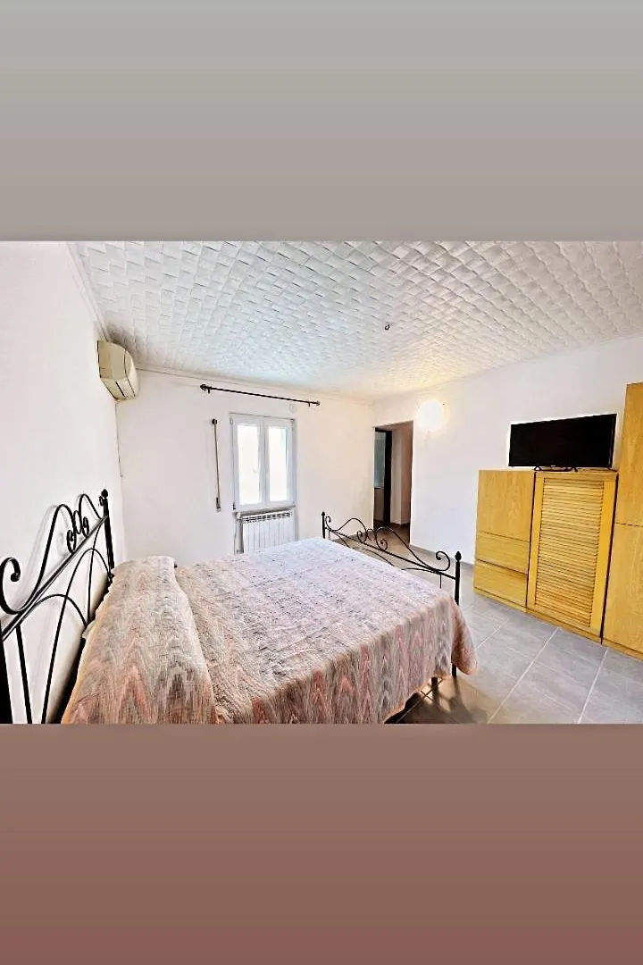M&C Rooms Di Claudia Fiumicino Guest house